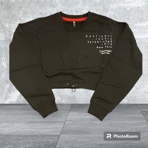 CK Performance Bungee Hem Cropped Pullover- 234